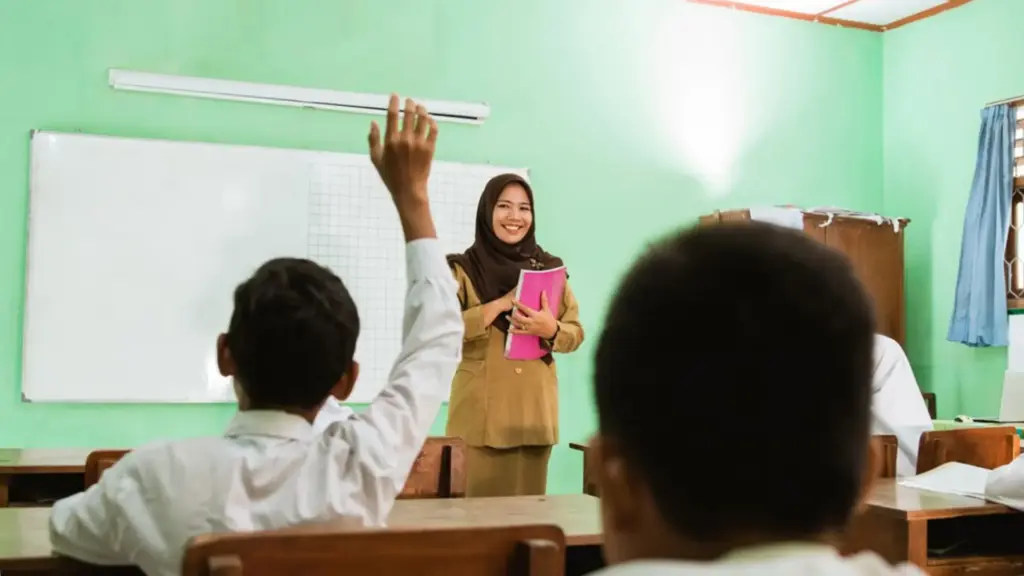 Implikasi Beasiswa PPG terhadap Karir Guru