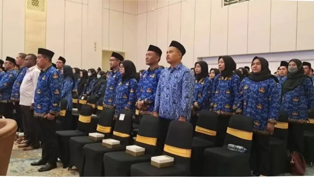 Strategi Optimal Menghadapi Persaingan